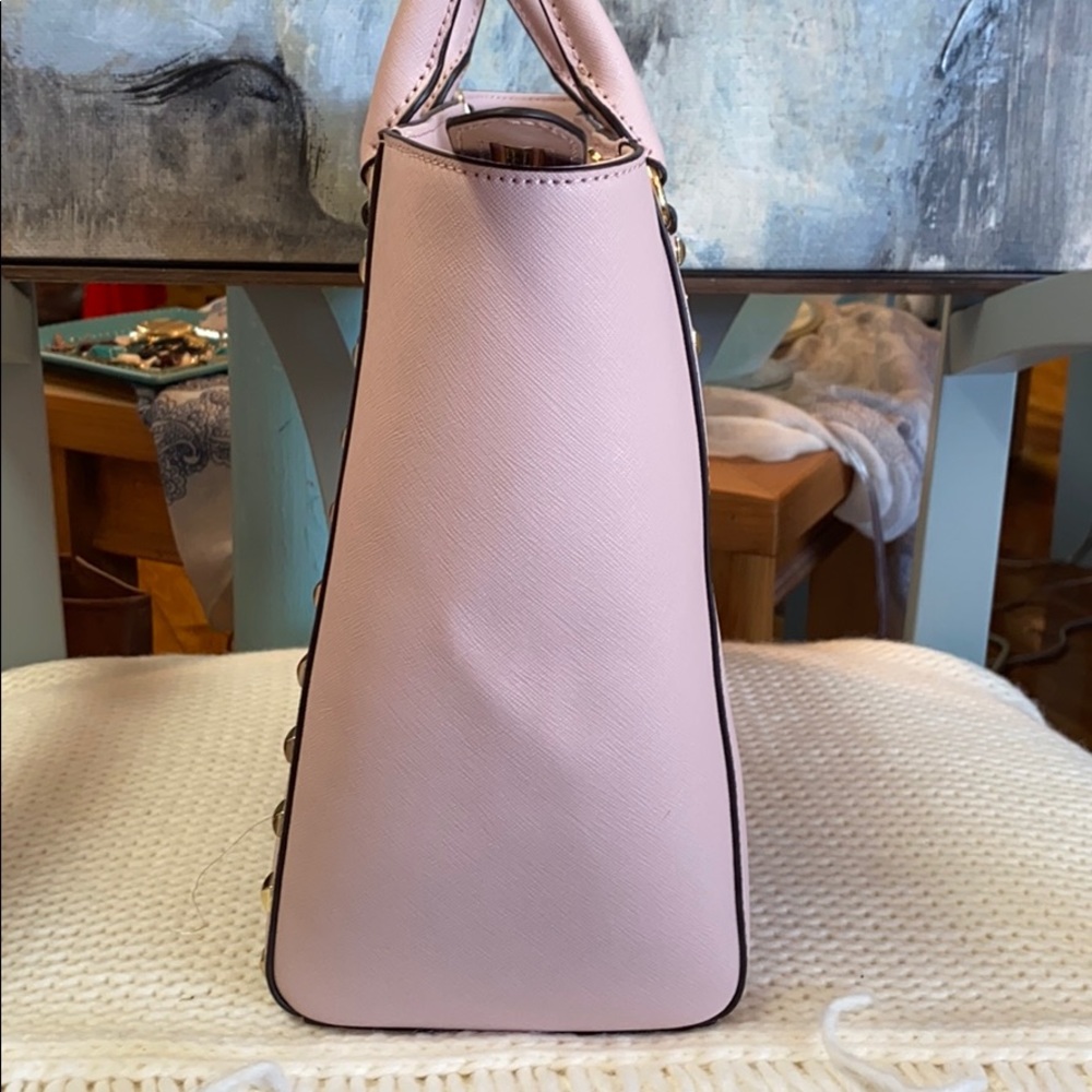 *SOLD*MICHAEL MICHAEL KORS Sandrine Stud Leather T - Picture 3 of 14